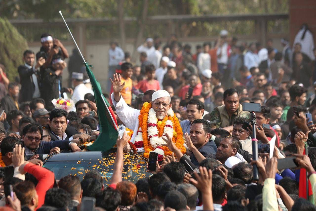 Ex-Minister of State for Home Affairs Lutfuzzaman Babar released after 17 years: Festive mood in Bengal politics